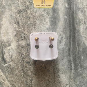 Phích cắm chuyển 3 chấu sang 2 chấu